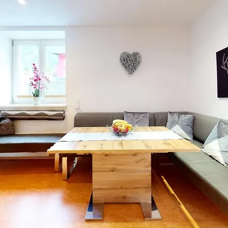 Haus Isabella - *